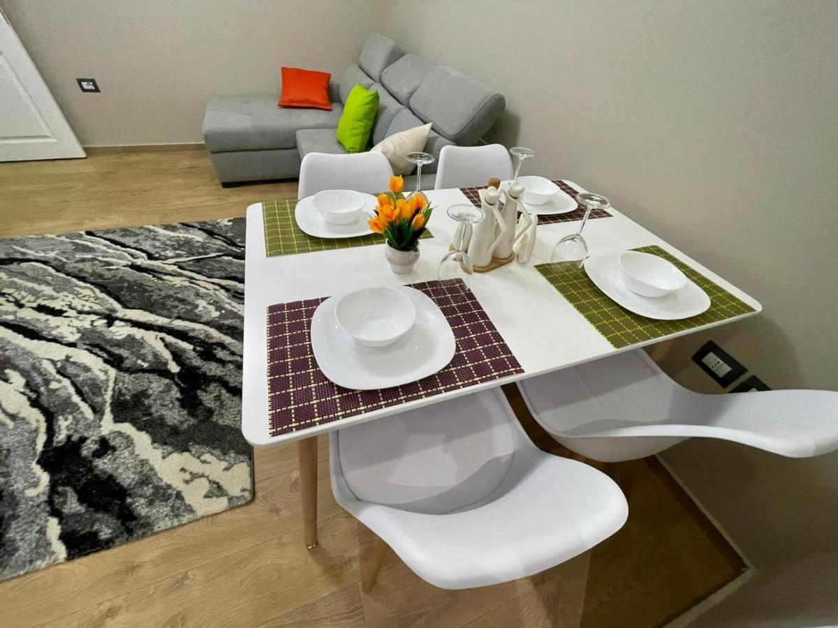 Durres Rebi Apartment Buitenkant foto