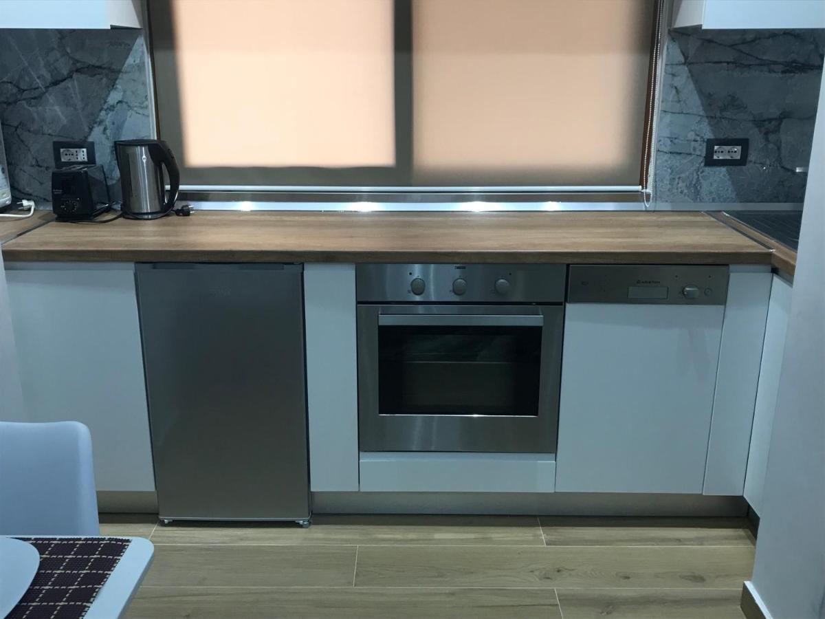 Durres Rebi Apartment Buitenkant foto